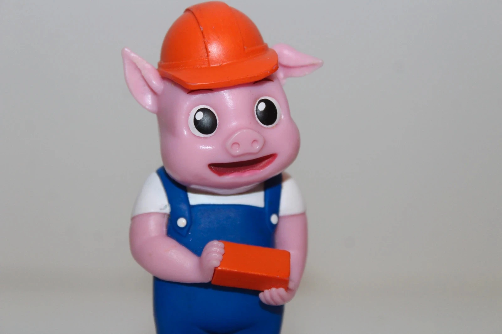 Three Little Pigs Figurine - Hachette – photo 2